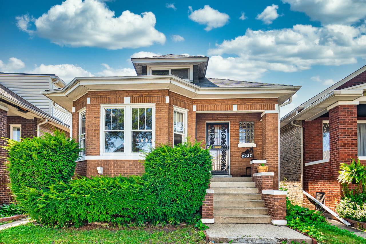 2232 Leclaire Avenue - Photo 1