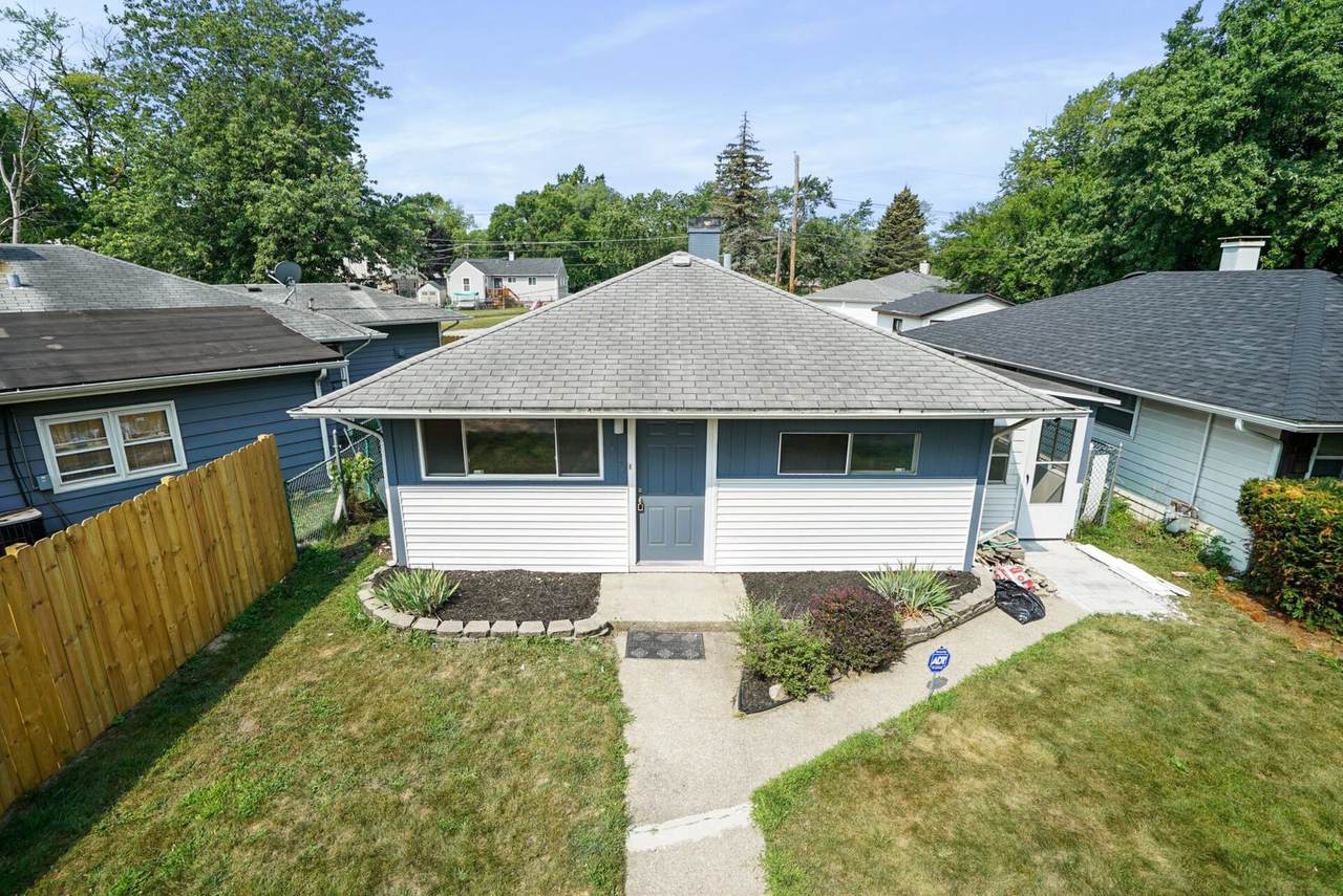 14634 University Avenue - Photo 1