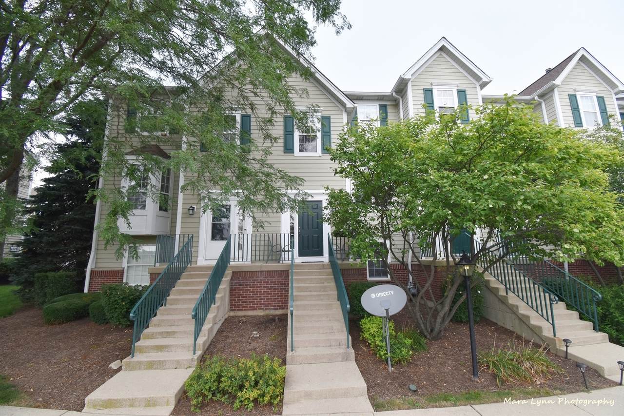 2422 Courtyard Circle - Photo 1