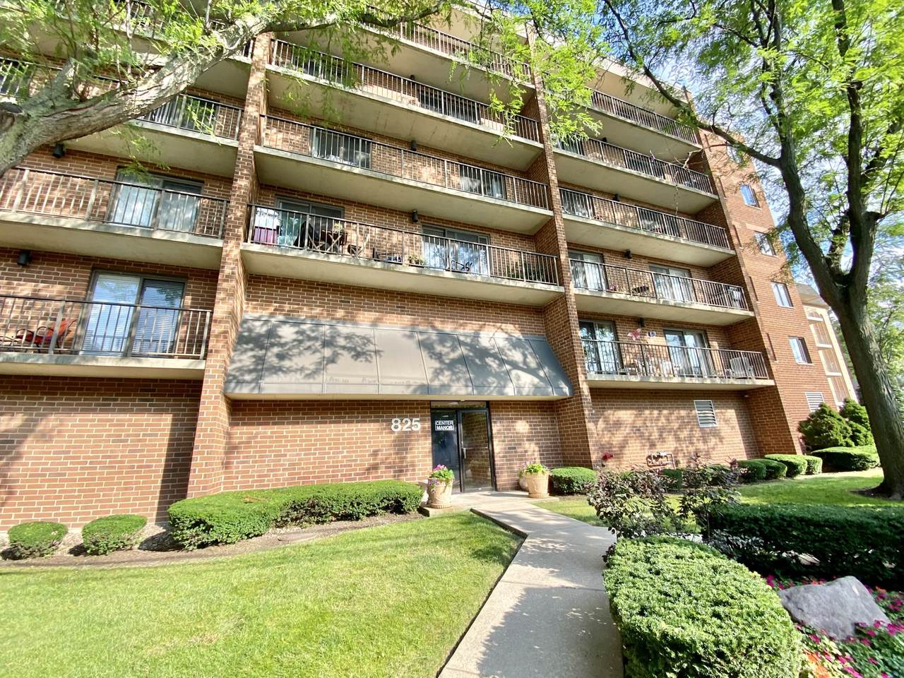 825 Center Street - Photo 1