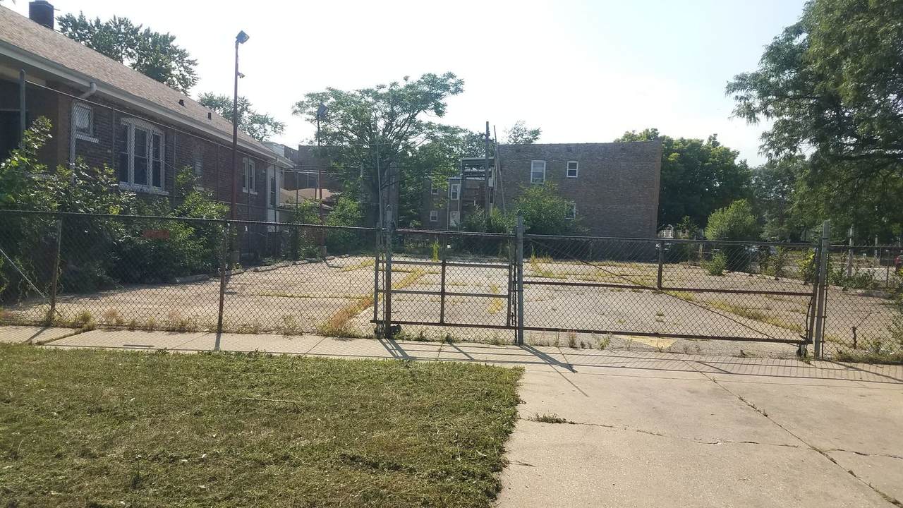 1100 Menard Avenue - Photo 1