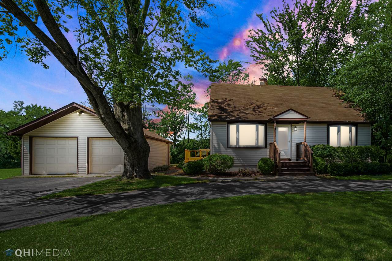 17946 Springfield Avenue - Photo 1