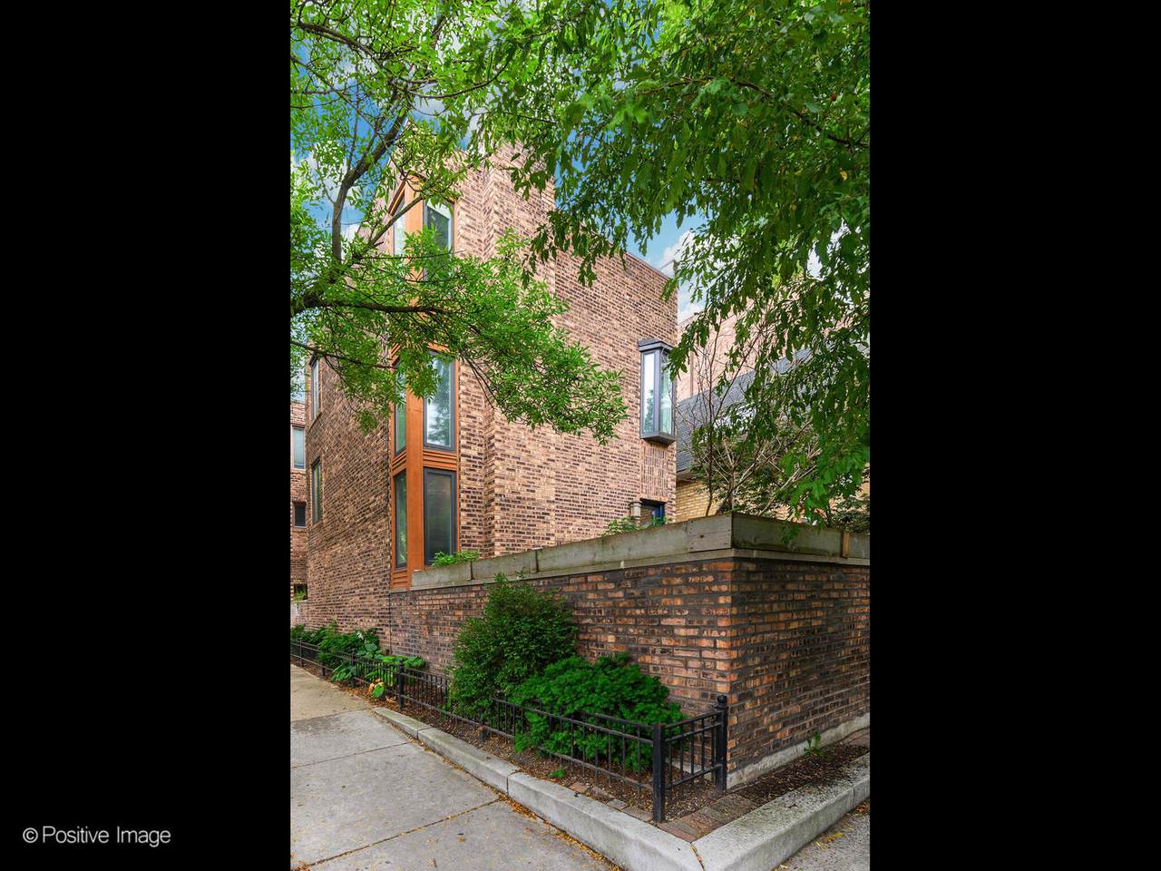 2059 Kenmore Avenue - Photo 1