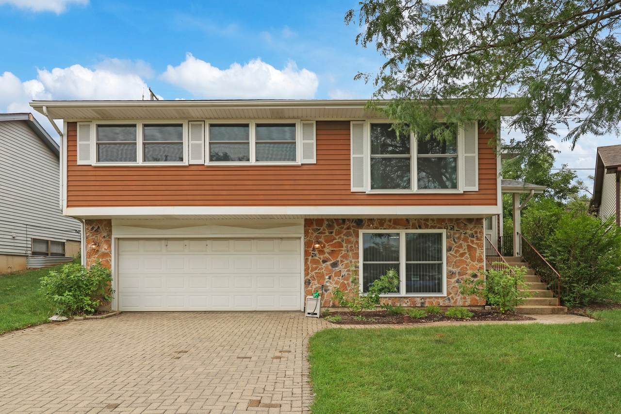 1596 Brookside Drive - Photo 1