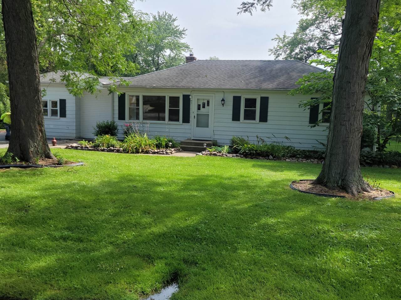2N111 Virginia Avenue - Photo 1