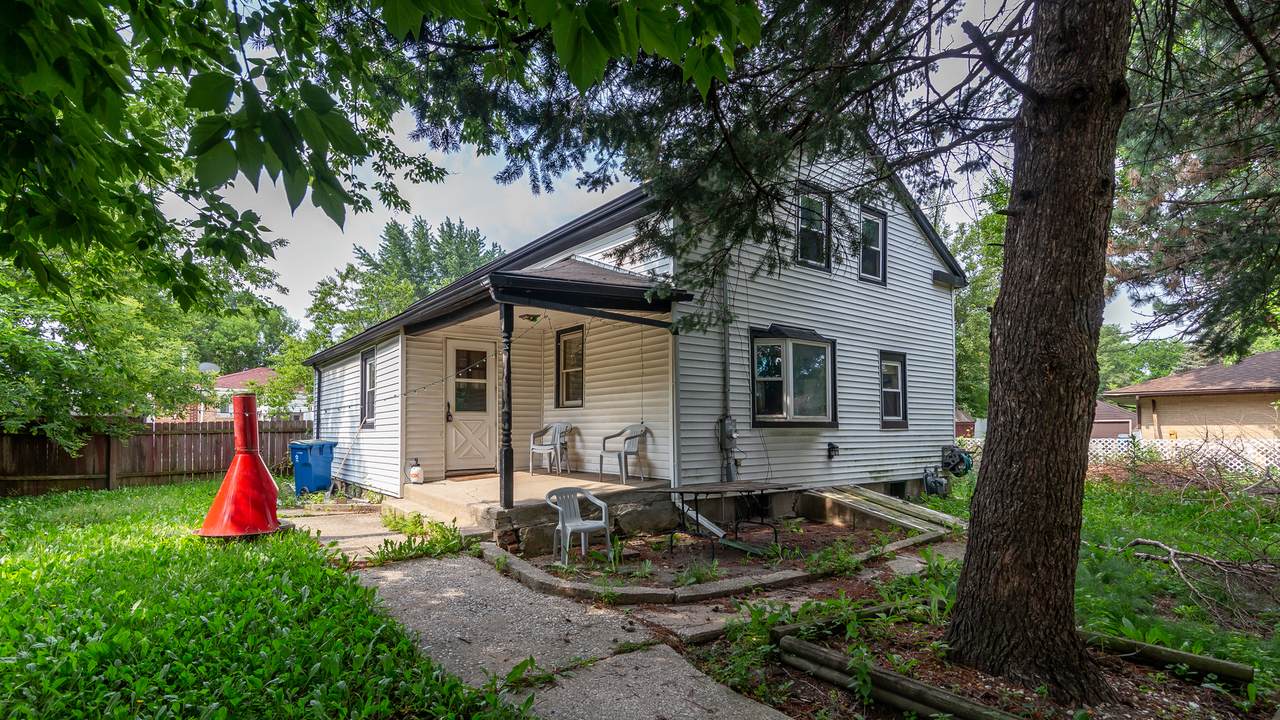 10459 Schubert Avenue - Photo 1