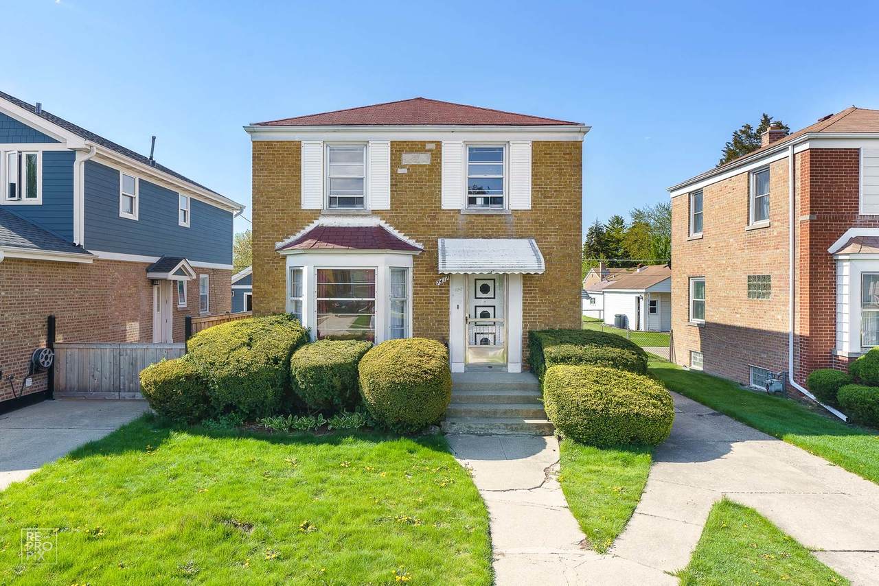 7417 Carmen Avenue - Photo 1