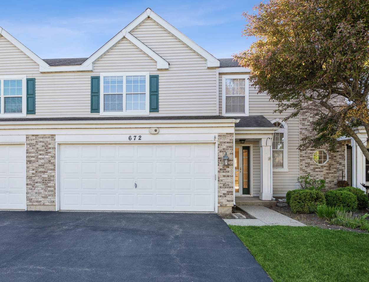 672 Savannah Lane - Photo 1