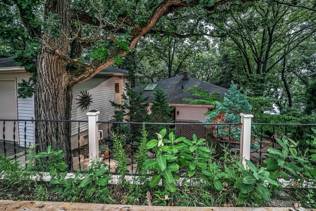 208 Shore Drive - Photo 1