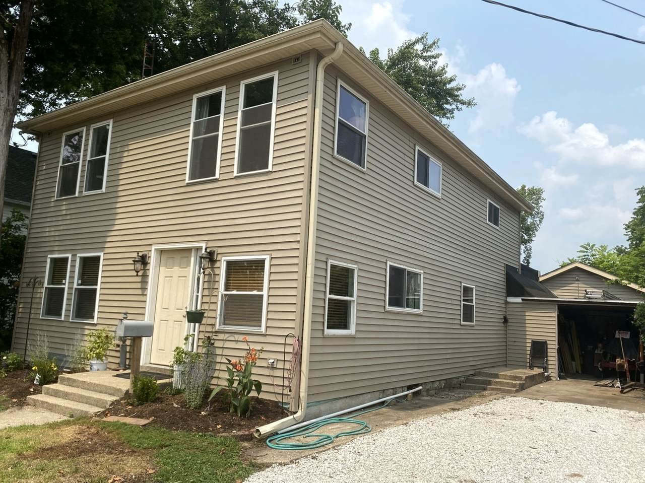 330 Illinois Street - Photo 1