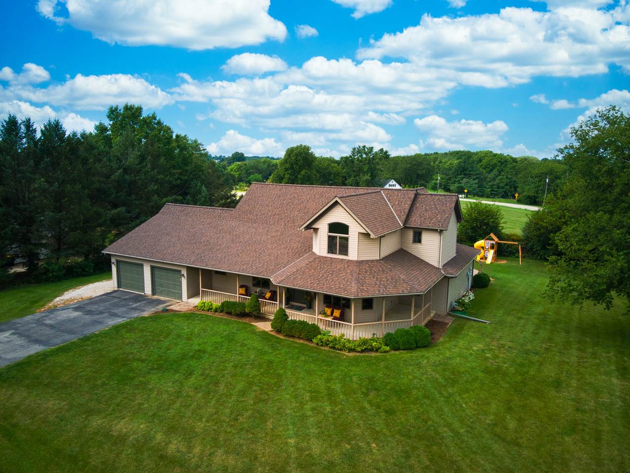 2203 Ladue Lane - Photo 1
