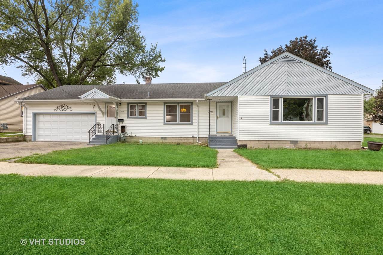 700 Kankakee Street - Photo 1