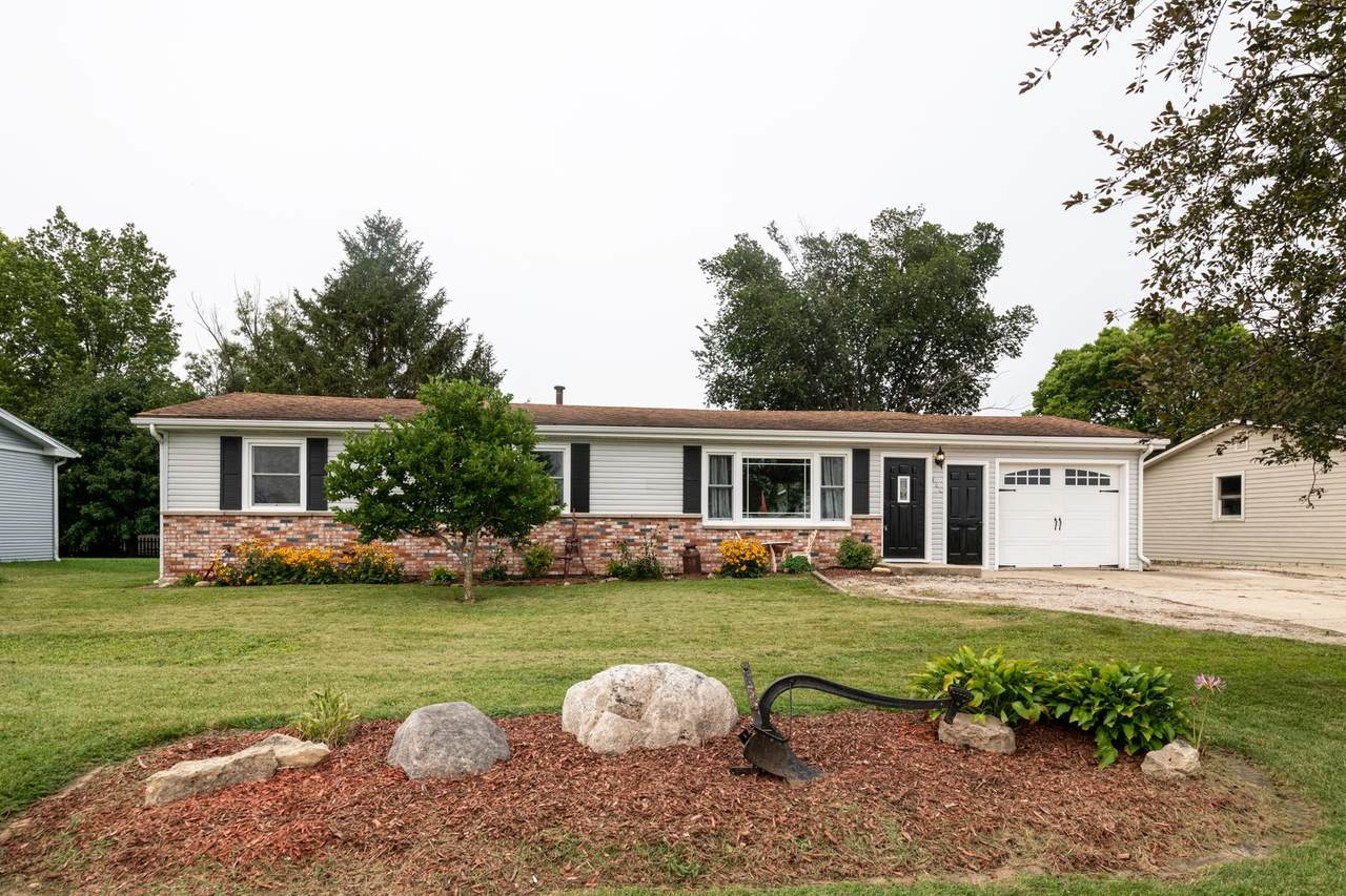 304 Johnson Street - Photo 1
