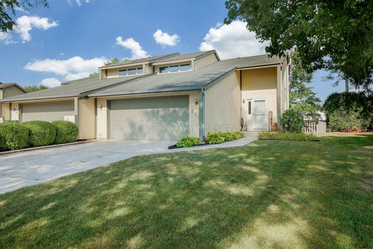 210 Ravinia Drive - Photo 1