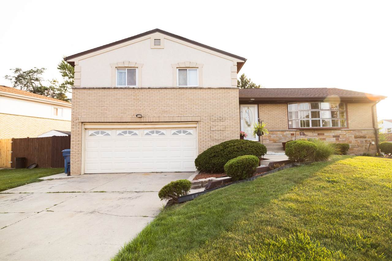 1610 9th Avenue - Photo 1