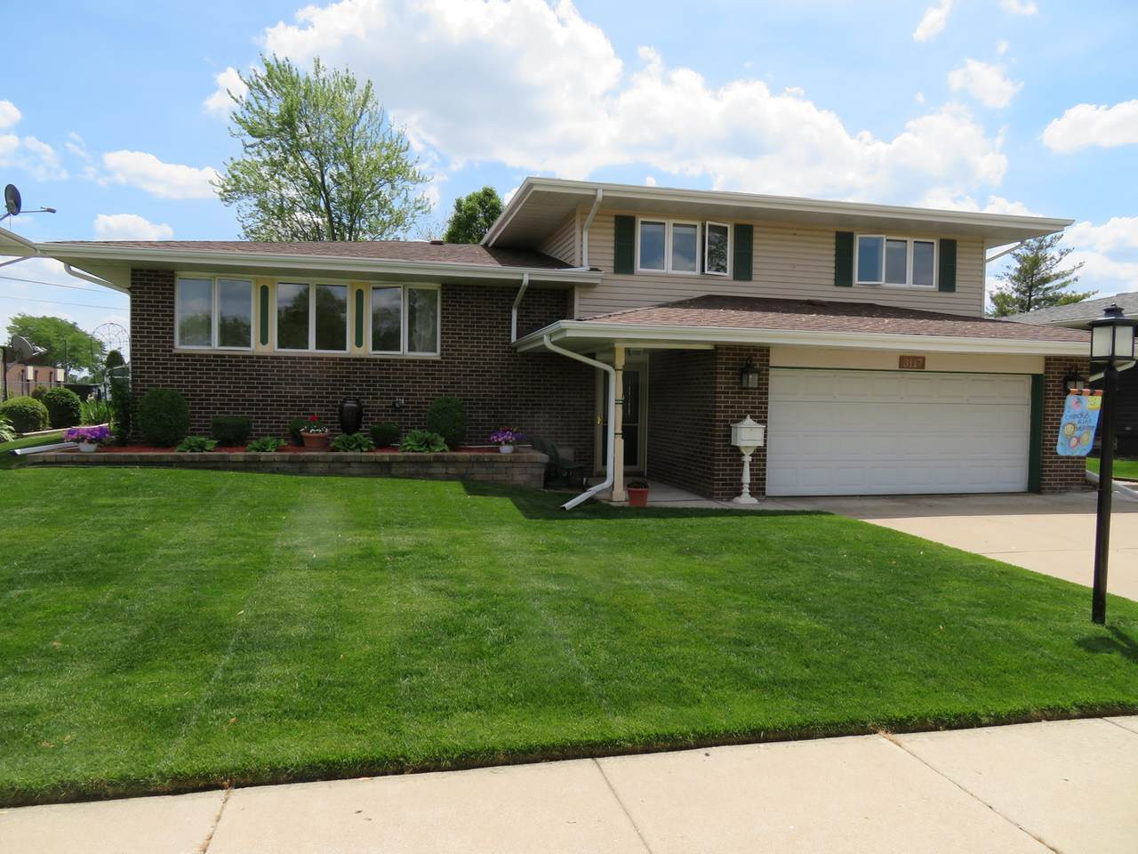 3117 192nd Street - Photo 1