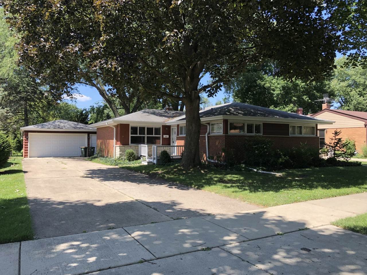 26 Phelps Avenue - Photo 1