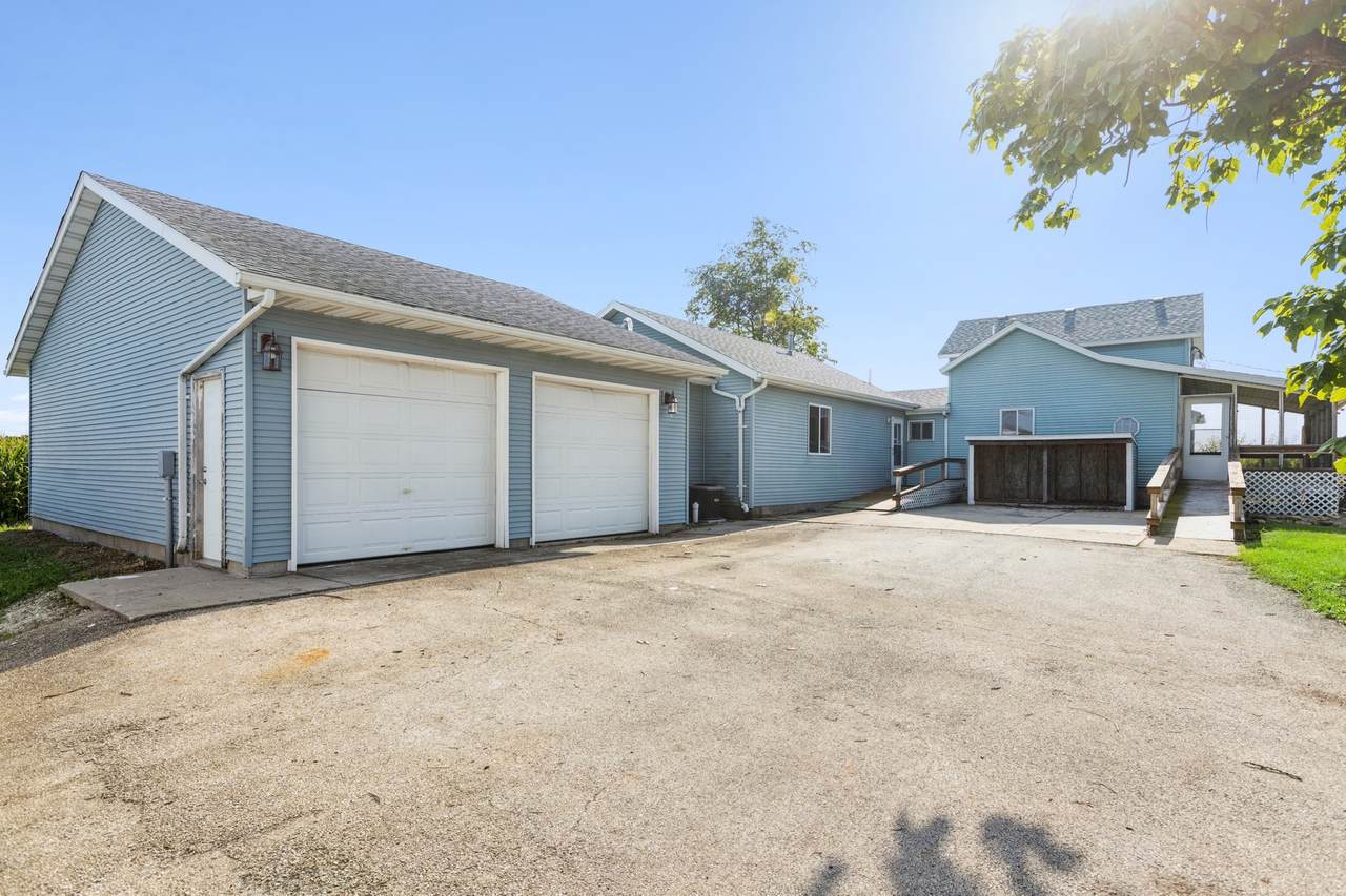 8166 4000 N. Road - Photo 1