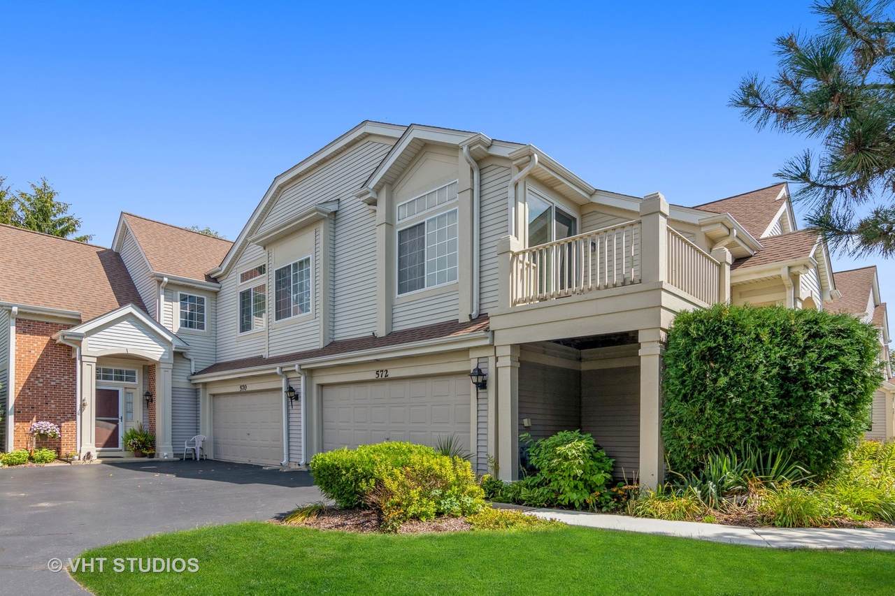 572 Thornhill Lane - Photo 1