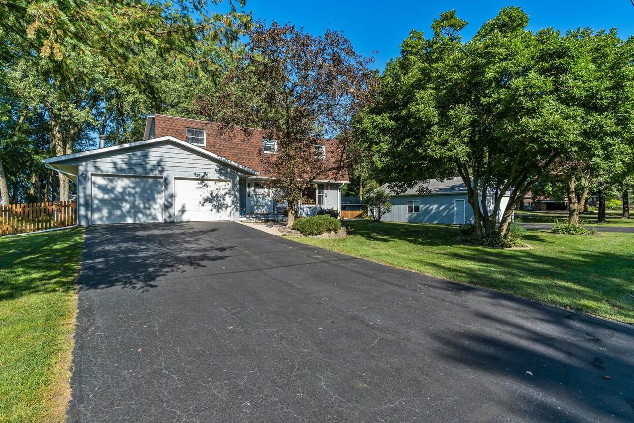 1695 Rollin Lane - Photo 1