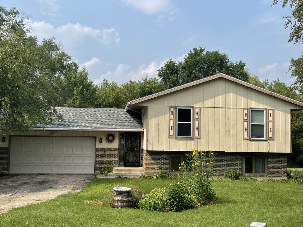 6108 Carlsburg Lane - Photo 1