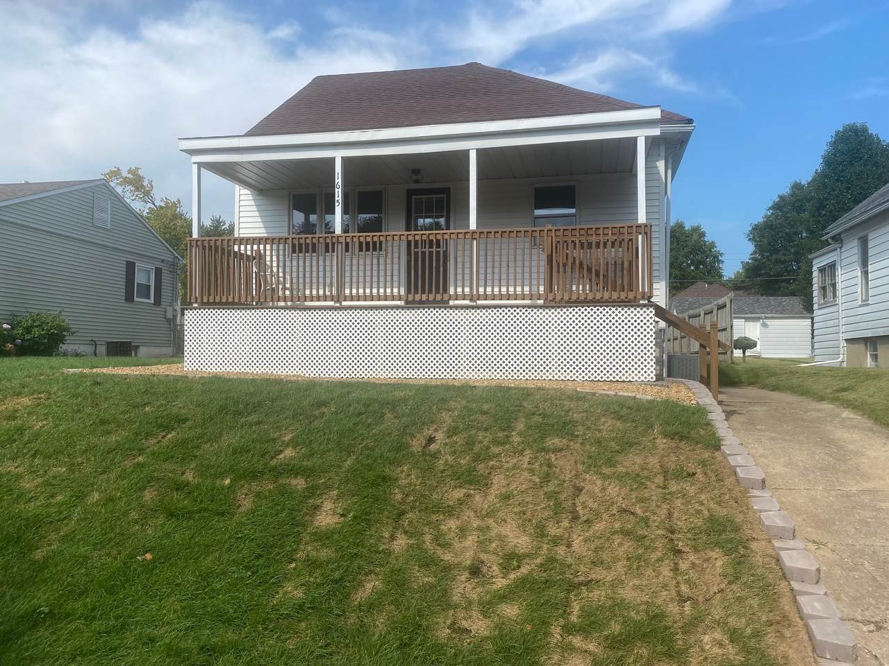 1615 Sobieski Street - Photo 1