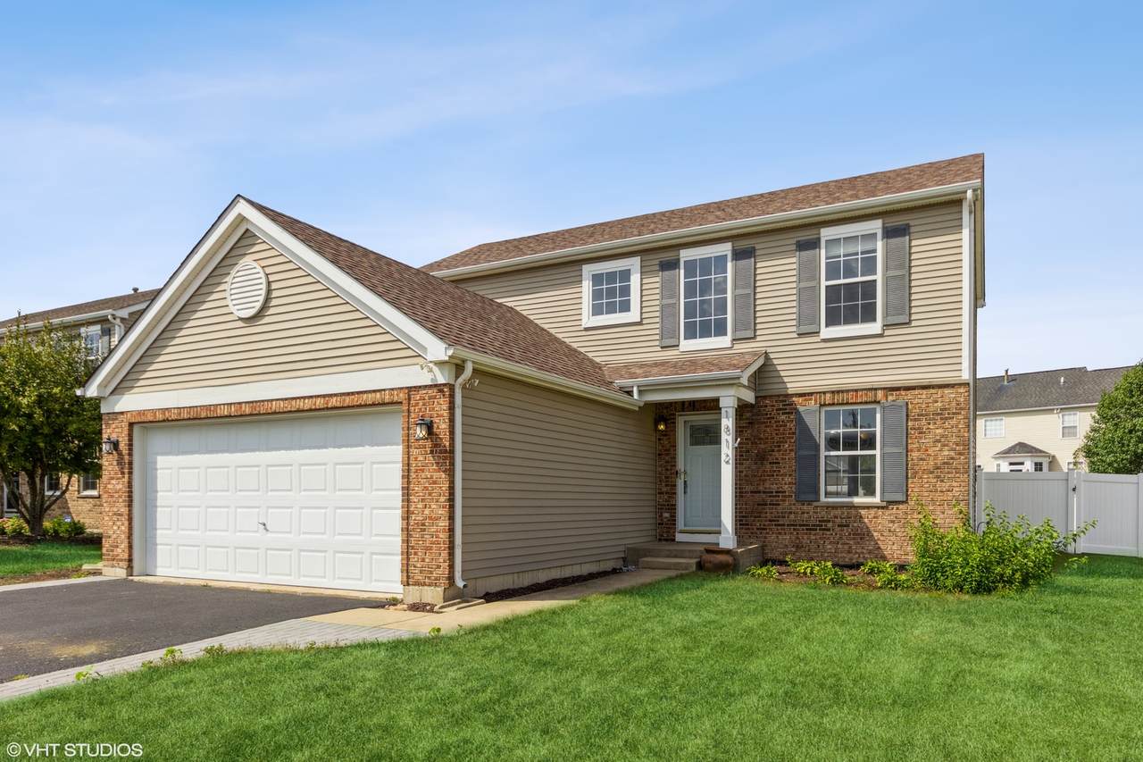 1812 Hunter Drive - Photo 1