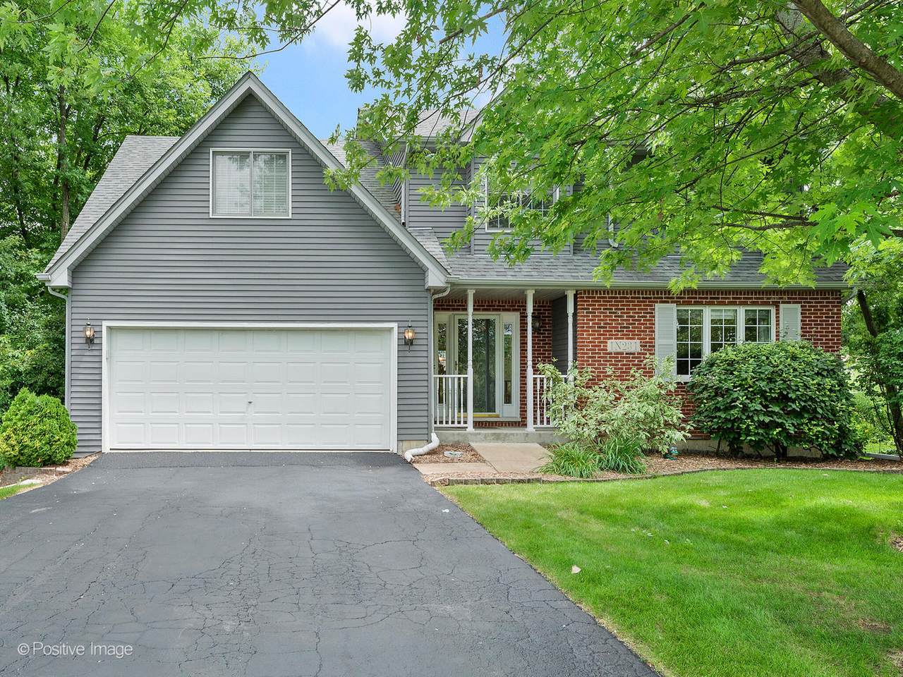 1N231 Morse Street - Photo 1