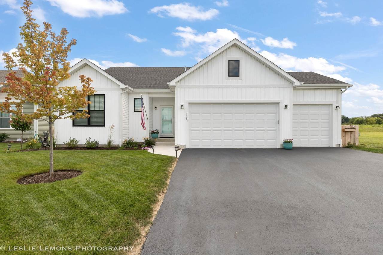 1210 Persimmon Drive - Photo 1