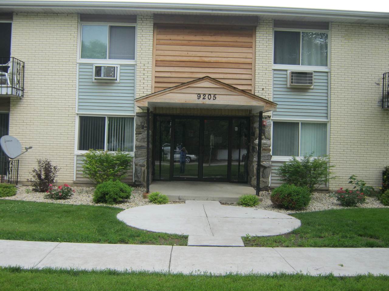 9205 Potter Road - Photo 1