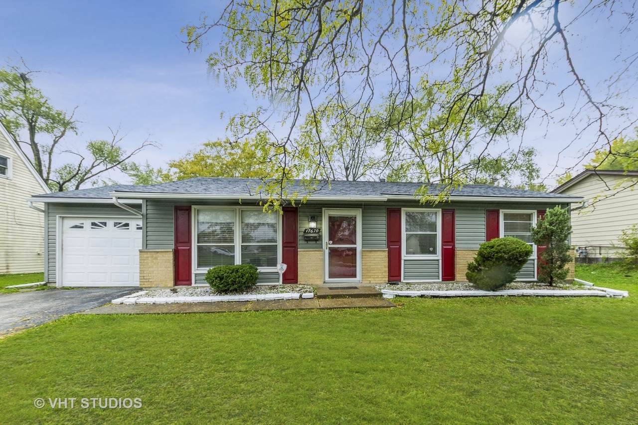 17670 Springfield Avenue - Photo 1