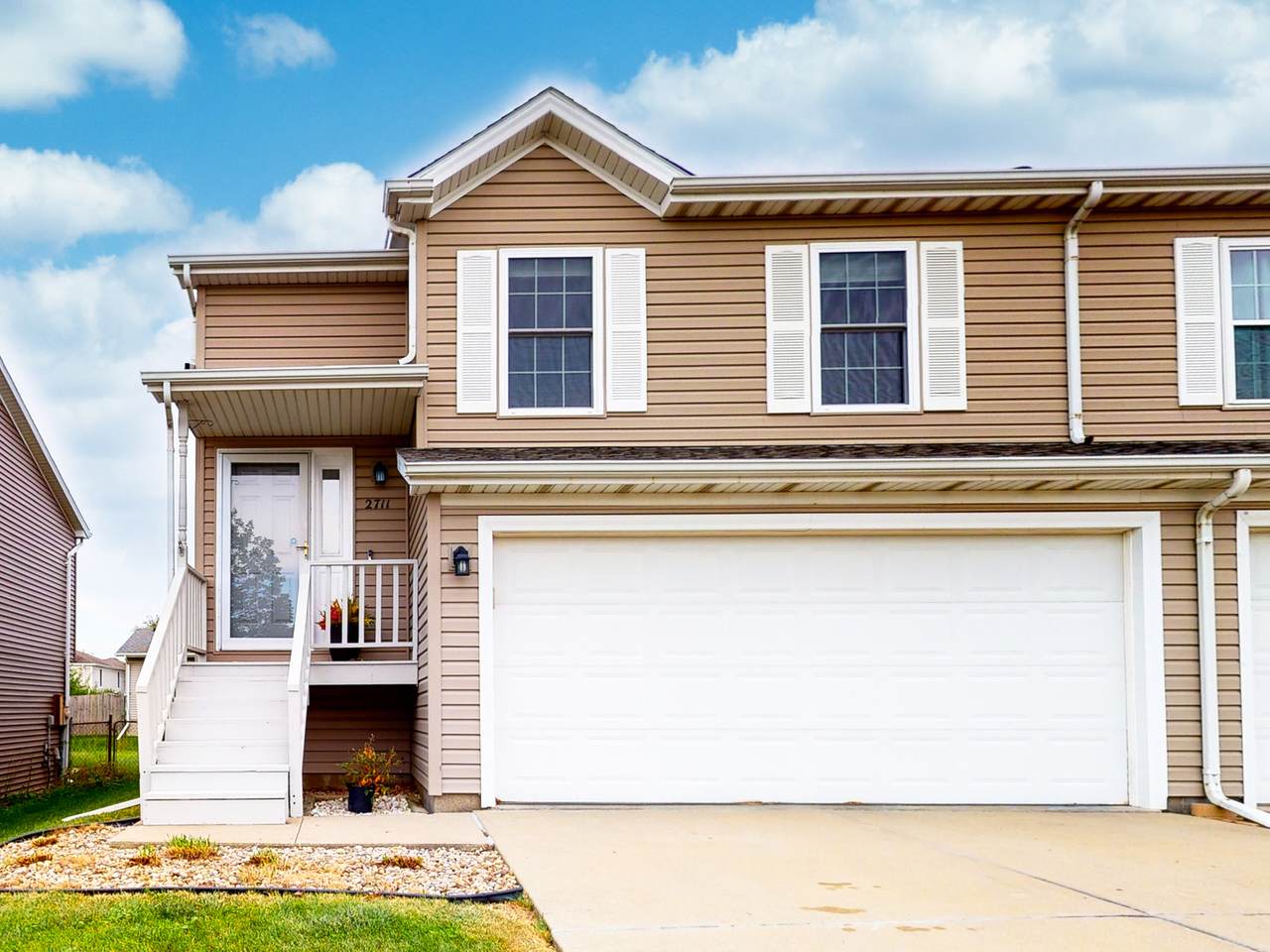 2711 Arrowhead Drive - Photo 1