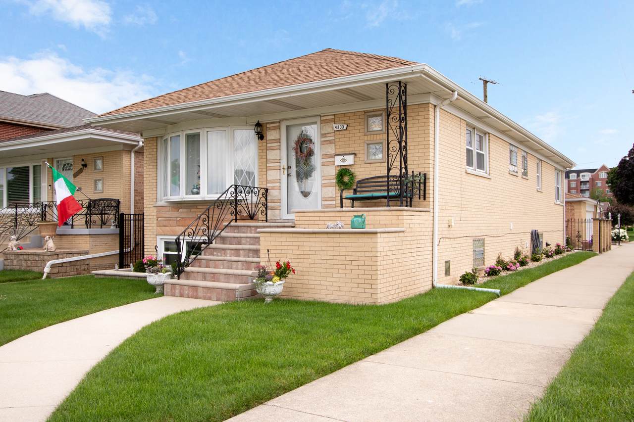 4833 Oriole Avenue - Photo 1
