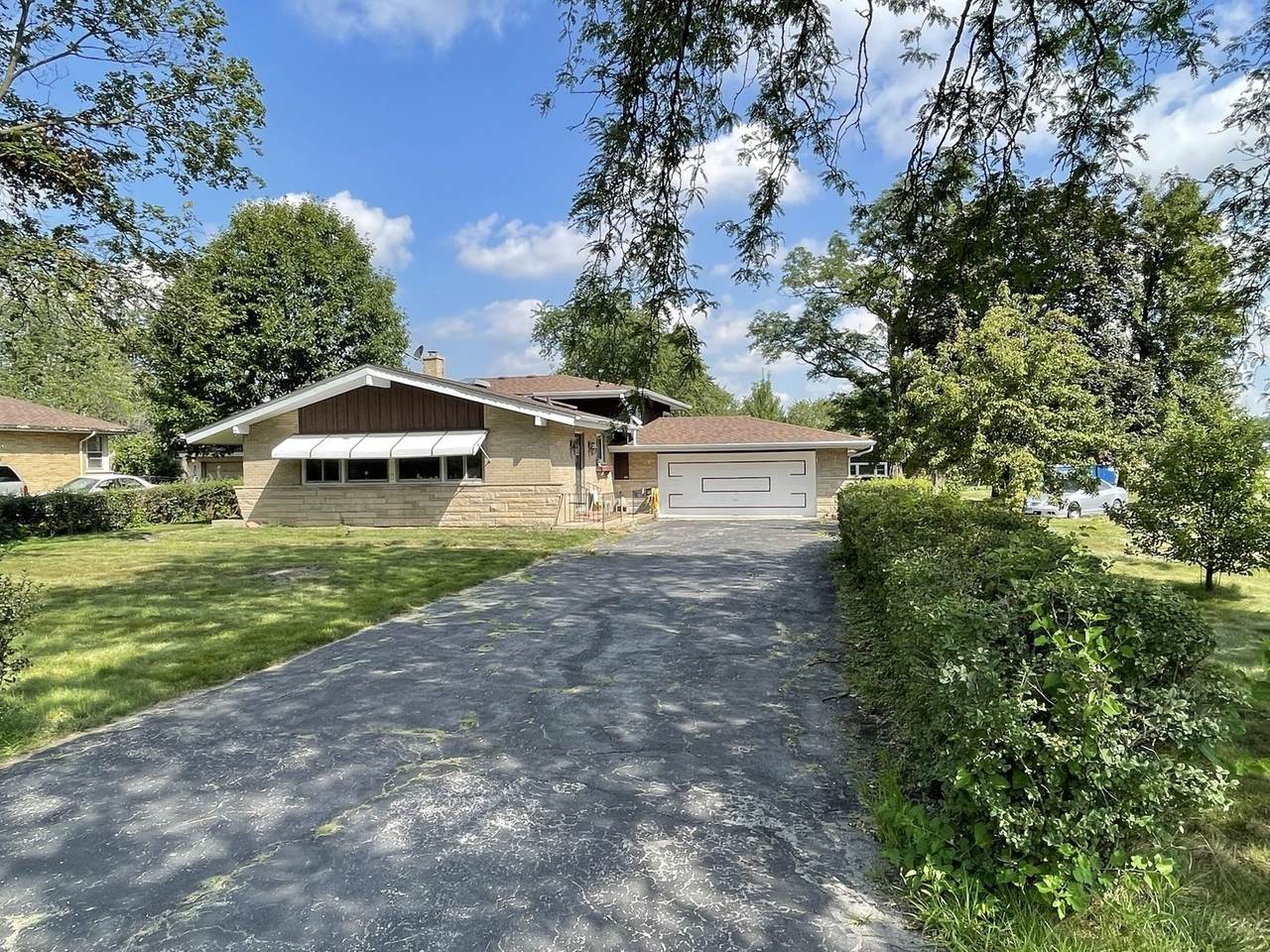 17W326 Belmont Avenue - Photo 1