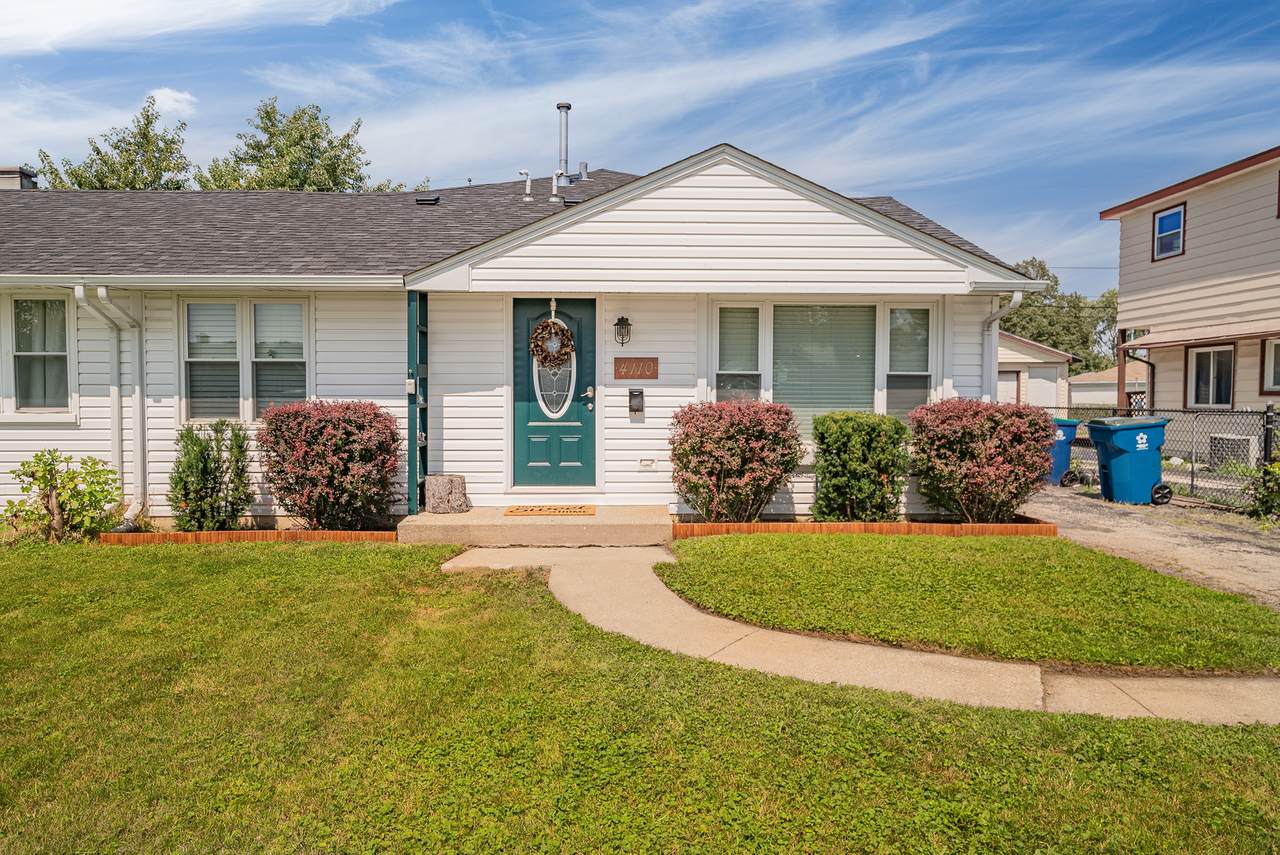 4110 89th Place - Photo 1