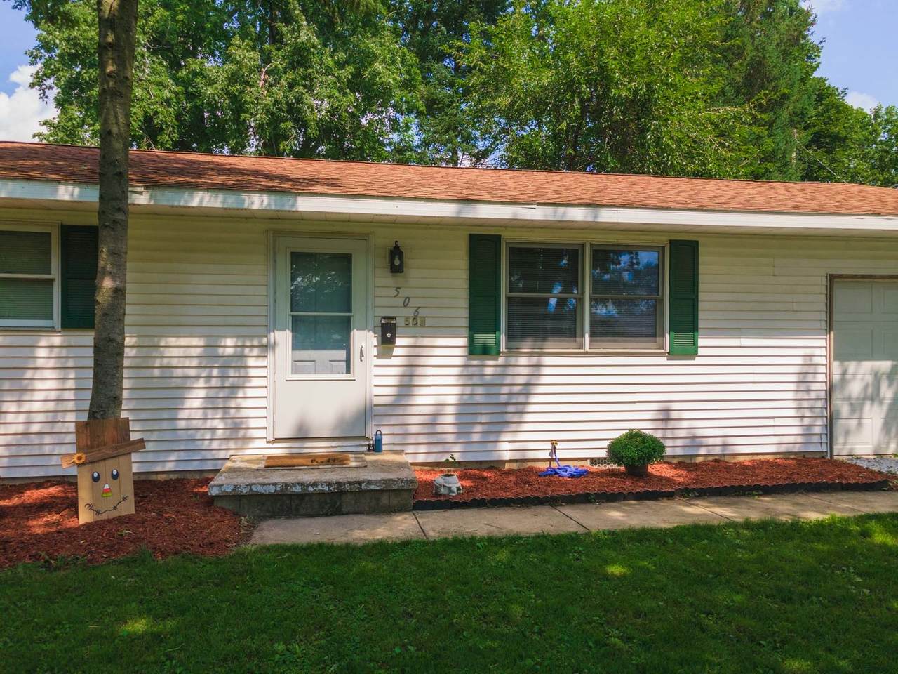 506 Wayne Street - Photo 1