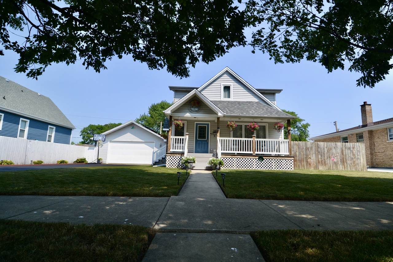 14537 Mckinley Avenue - Photo 1