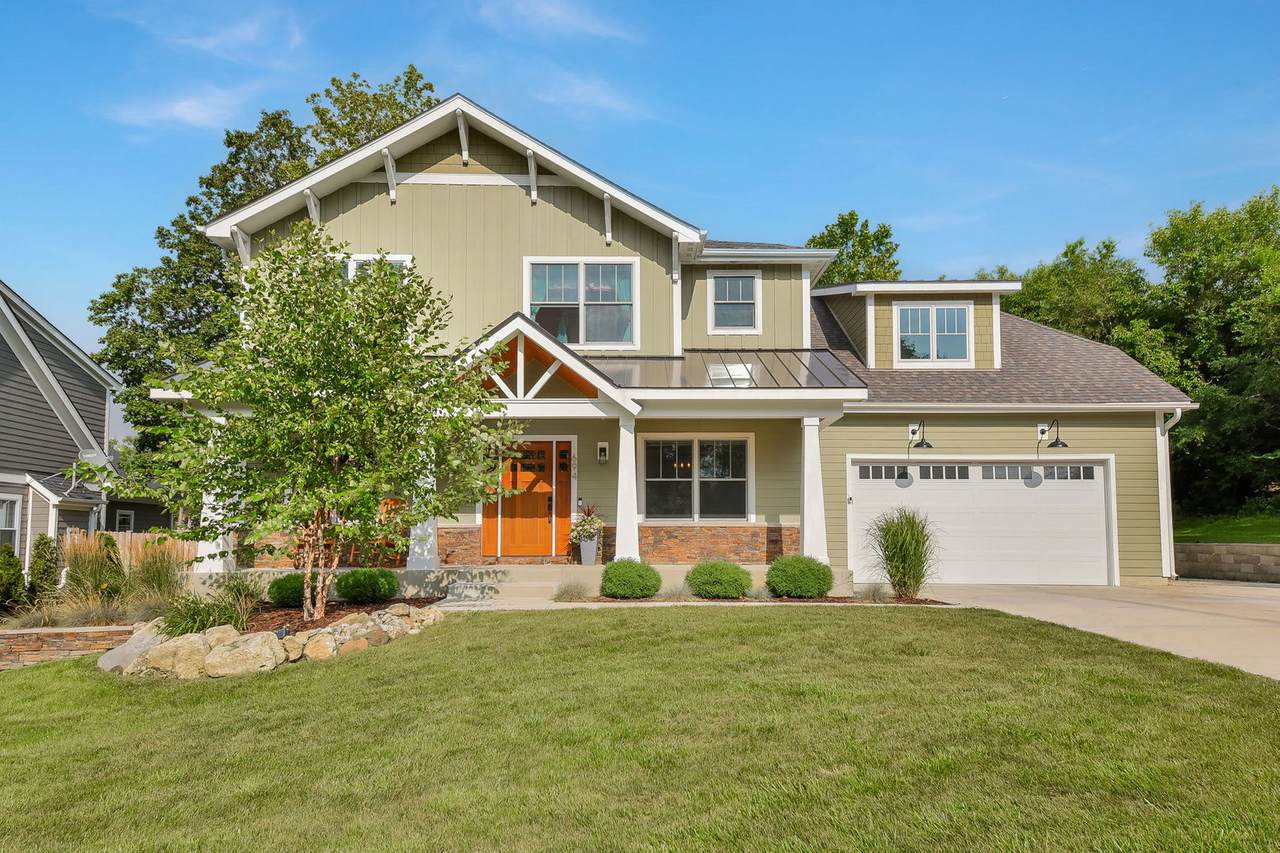 694 Hart Road - Photo 1