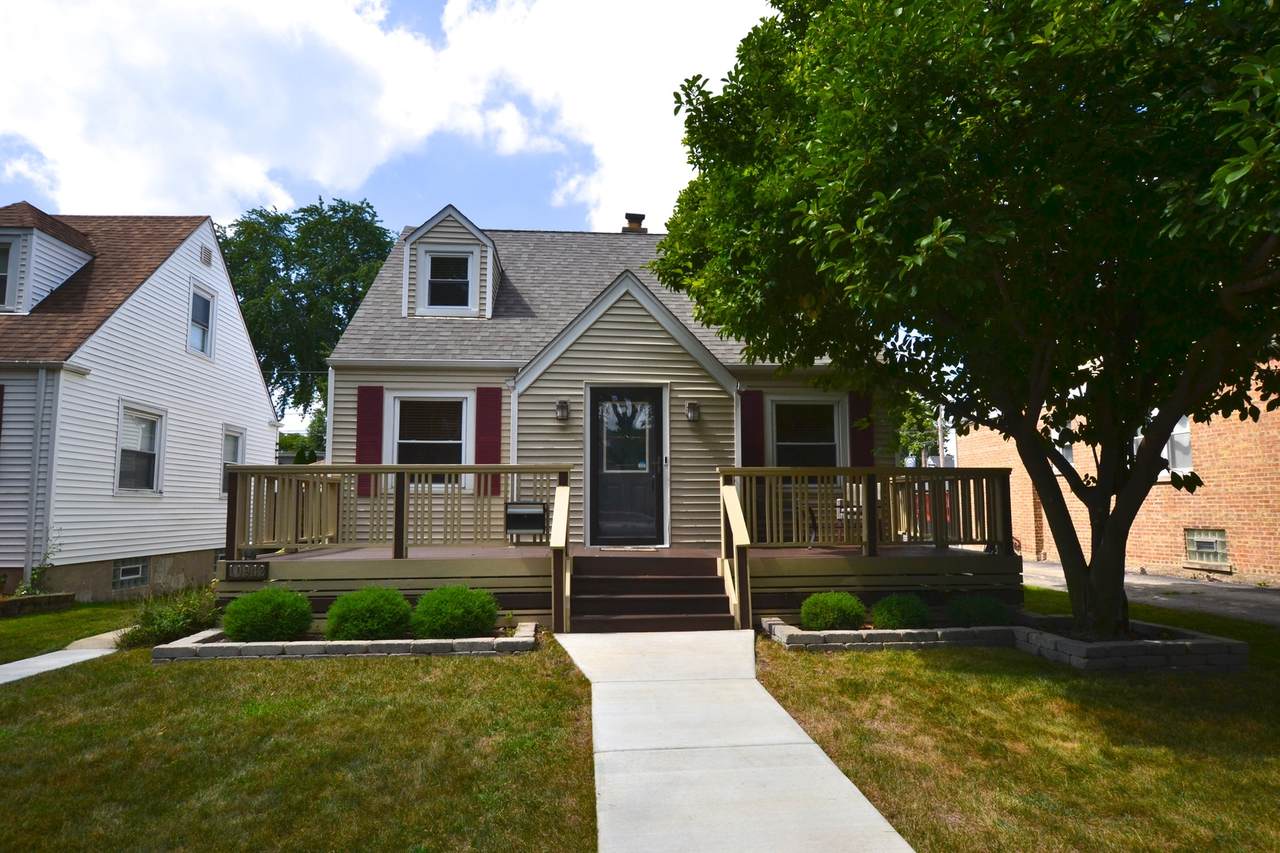 10942 Trumbull Avenue - Photo 1
