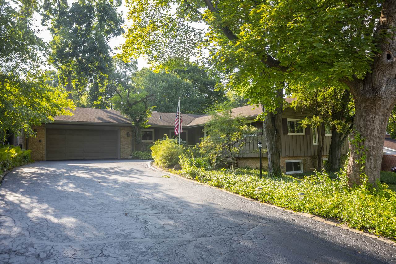 1804 Stratford Lane - Photo 1