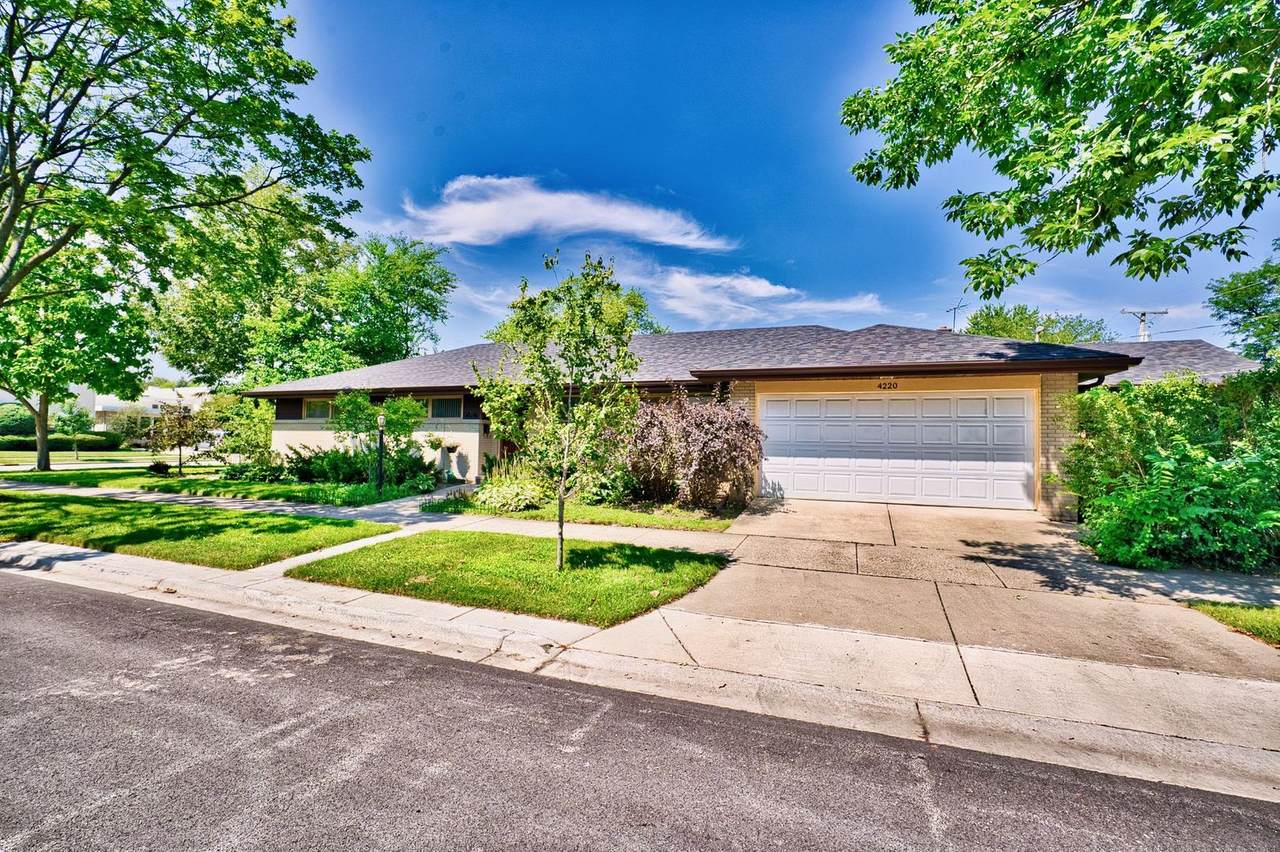 4220 Davis Street - Photo 1