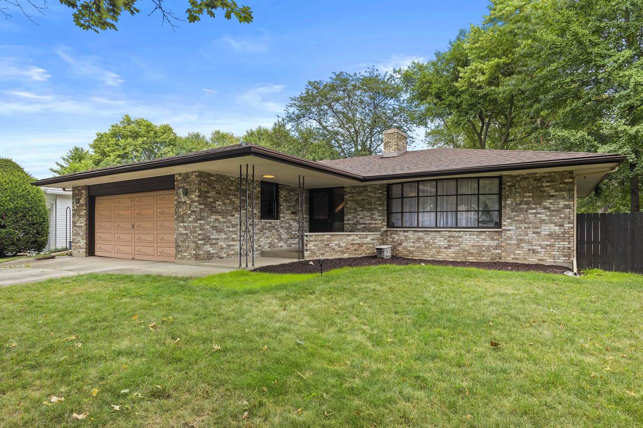 1212 31st Street - Photo 1