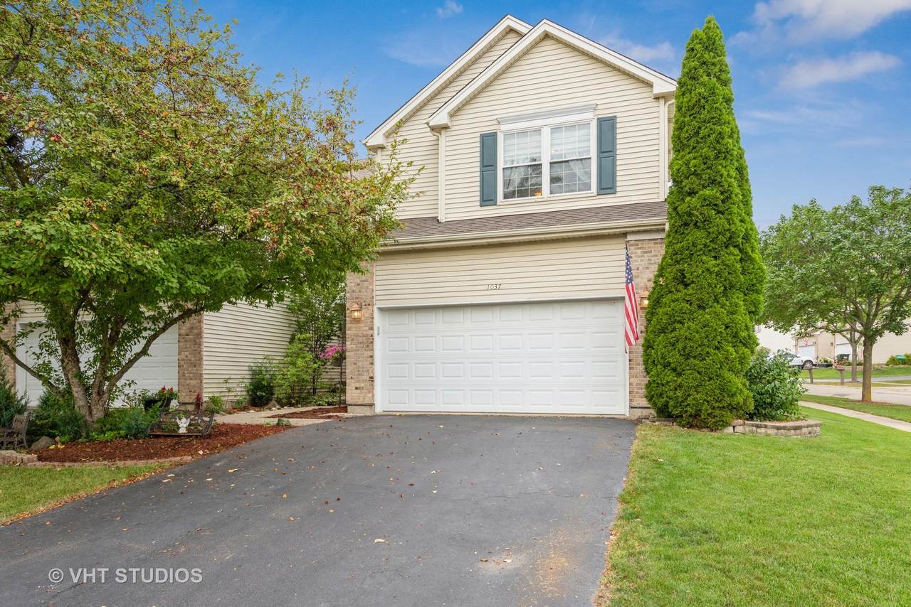 1037 Viewpoint Drive - Photo 1