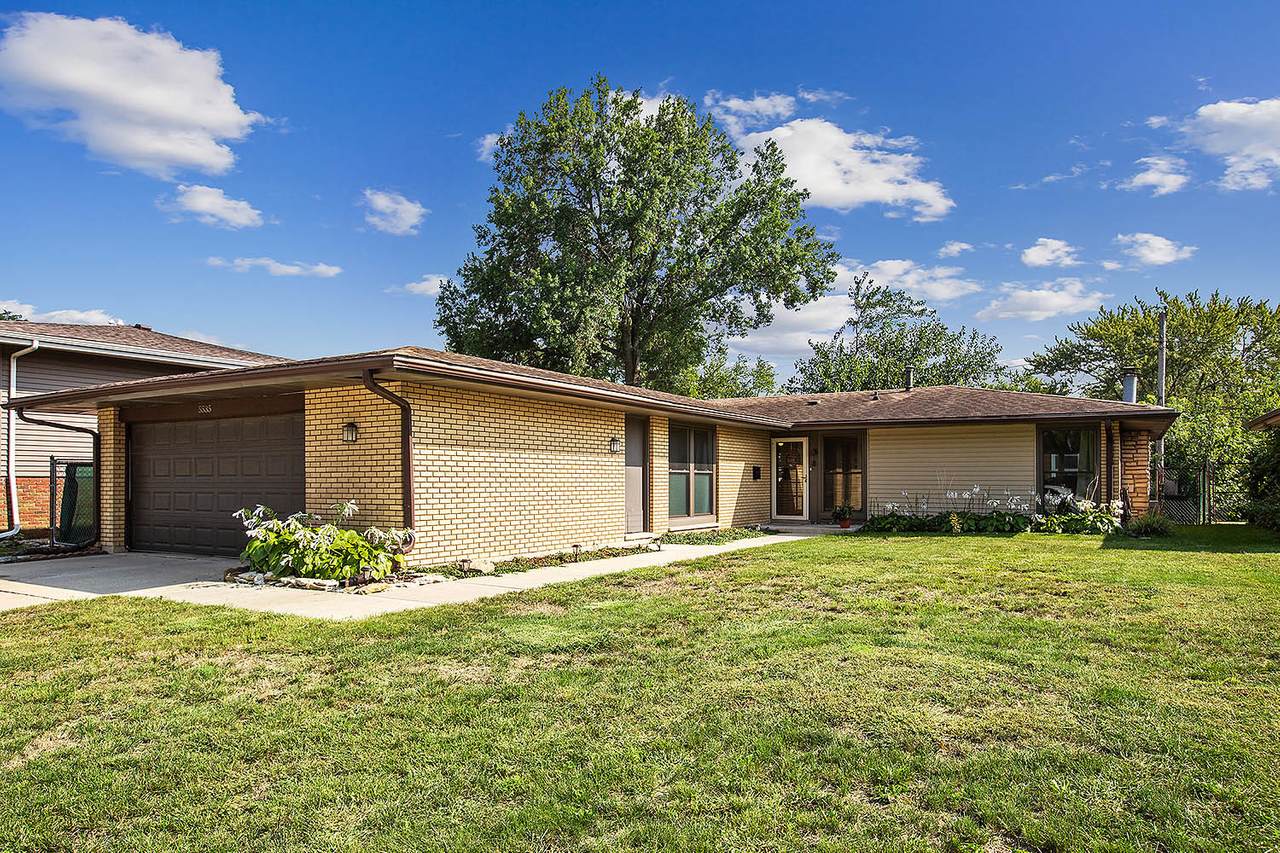 5535 155th Street - Photo 1