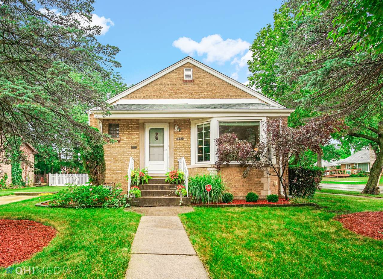 18510 Homewood Avenue - Photo 1