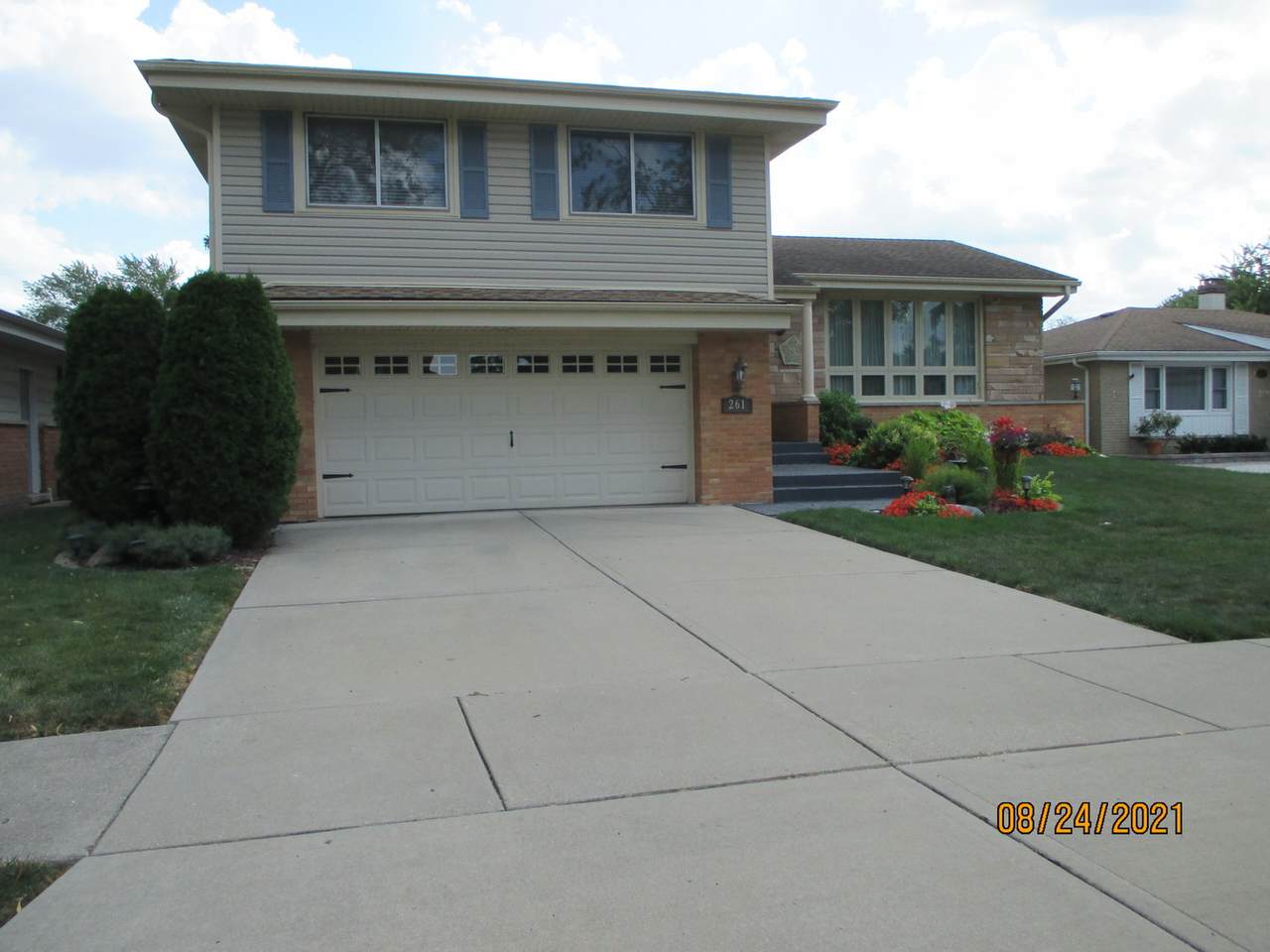 261 Denver Drive - Photo 1