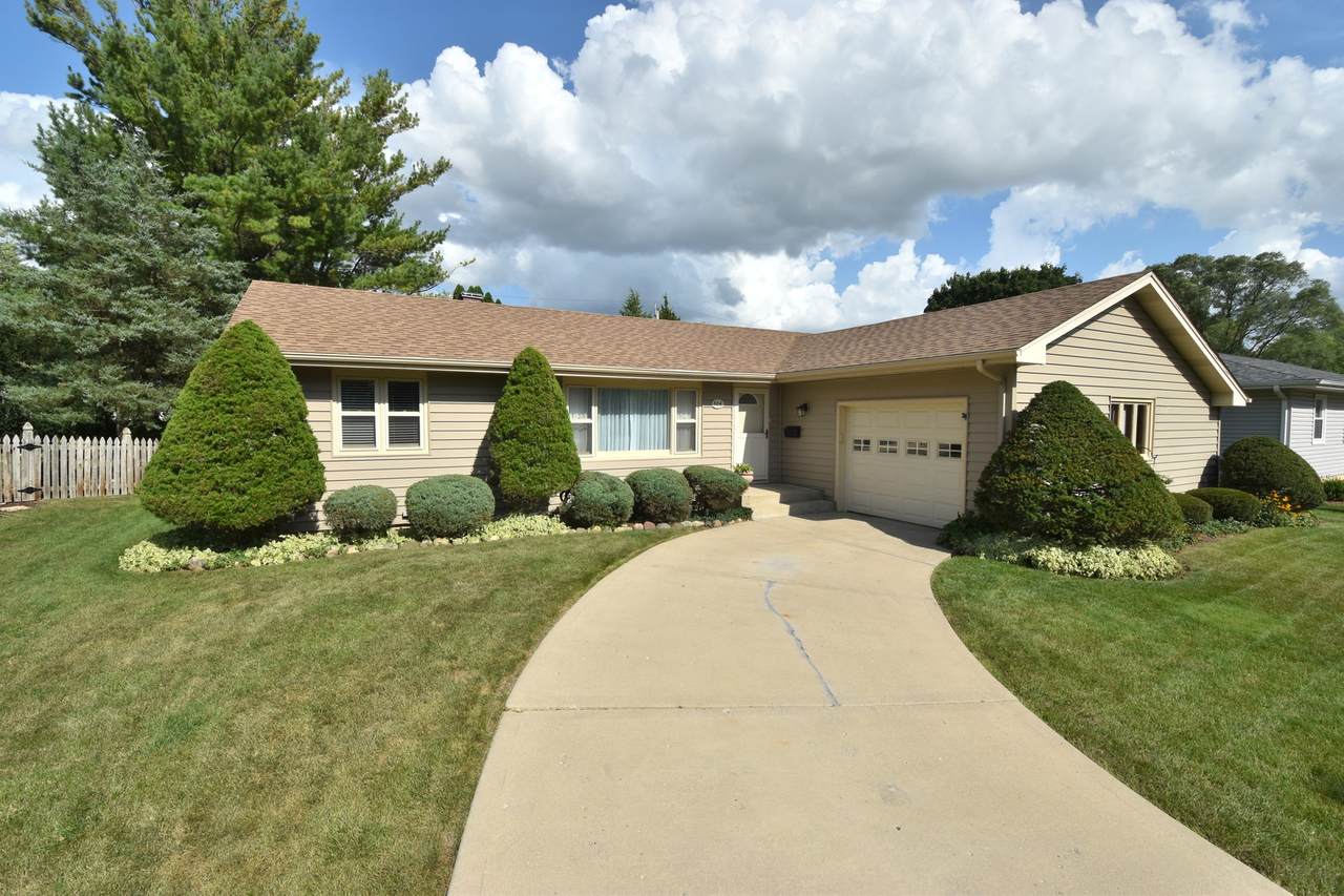 806 9th Avenue - Photo 1
