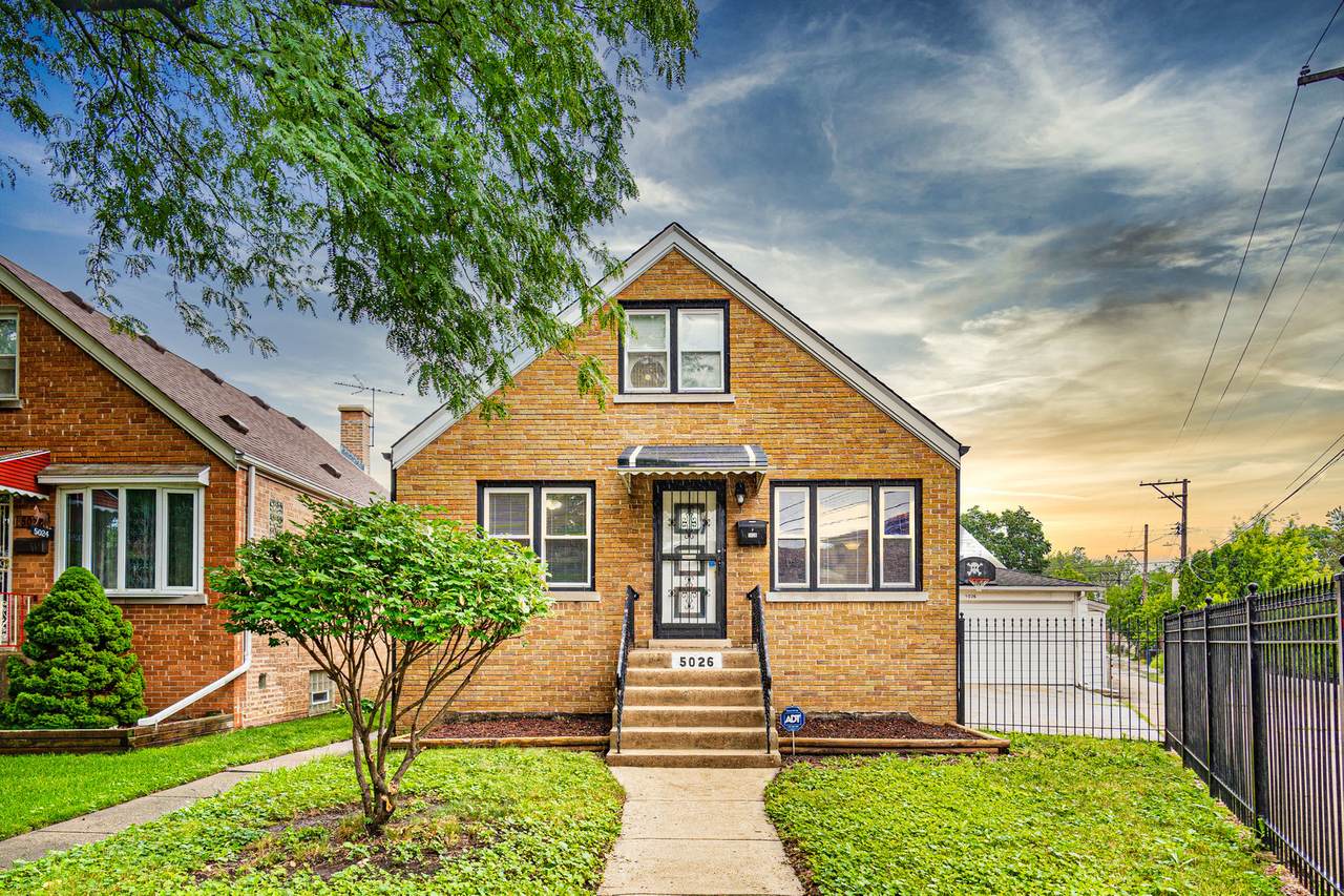 5026 Mcvicker Avenue - Photo 1