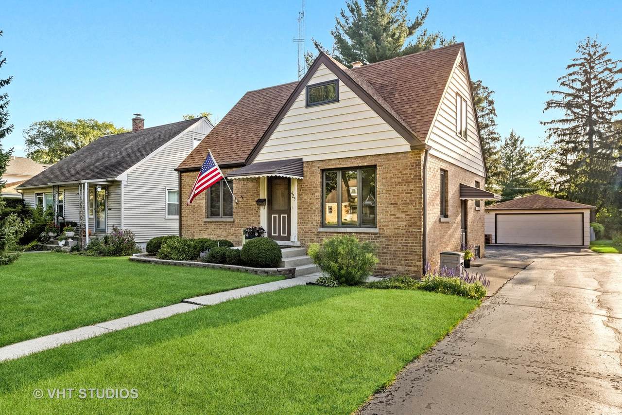 425 Chase Avenue - Photo 1