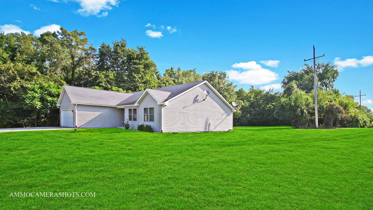 1750 Howliston Street - Photo 1